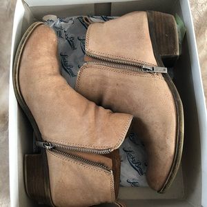 Lucky brand LK-BASEL booties size 8.5